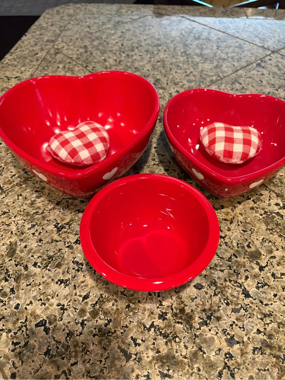 Terramoto Heart Shaped Bowls Cloth Heart Pillows